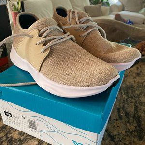 Vessi Everyday Classic Sneaker shoes in Beach Beige, womens size 8, New